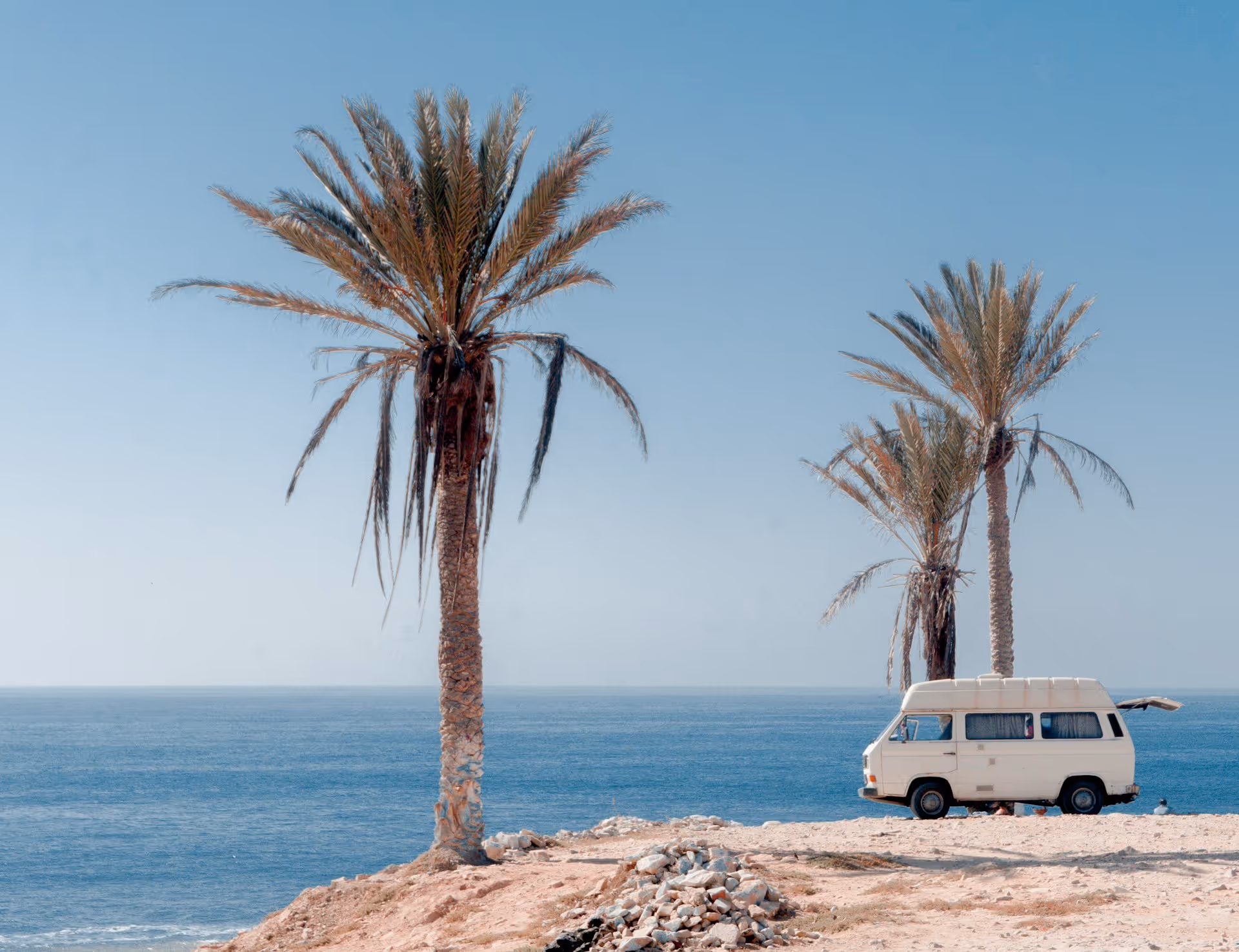 Build To Roam is a resource for DIY van builders.